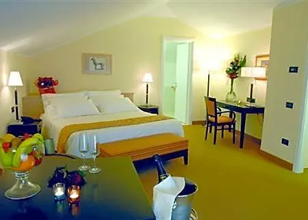 Ξενοδοχείο Palazzo Foti 4*