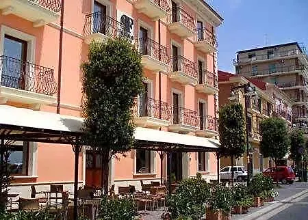 Palazzo Foti 4* Κρότωνας
