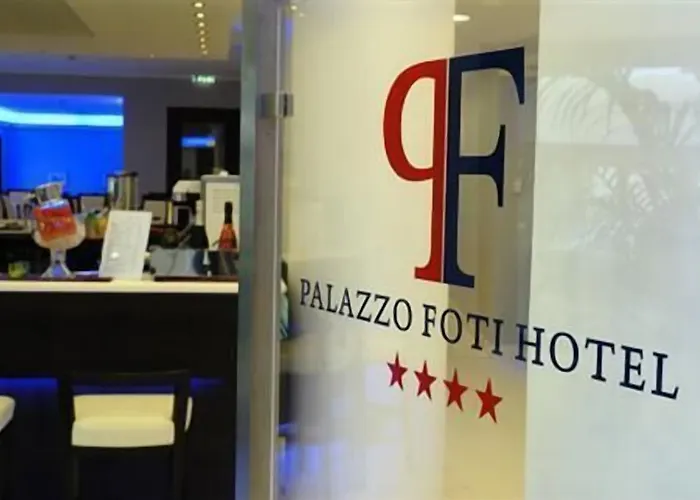 מלון Palazzo Foti 4*