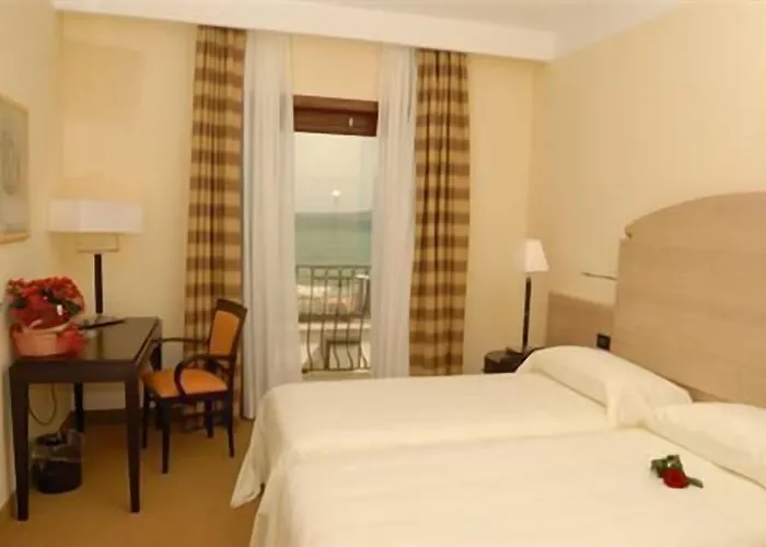 מלון Palazzo Foti 4*